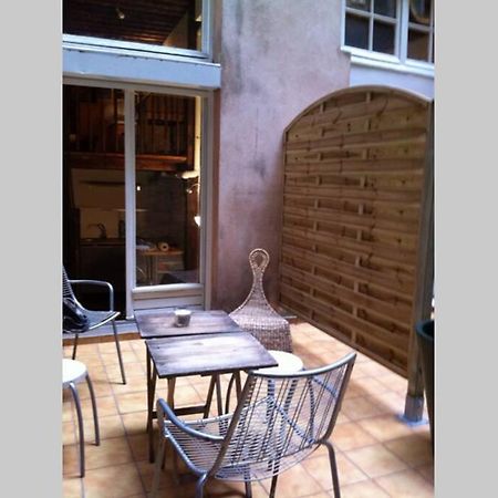 Studio Lyon 1Er Luaran gambar