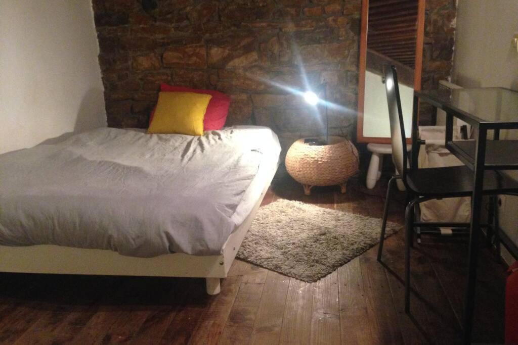 Studio Lyon 1Er Luaran gambar