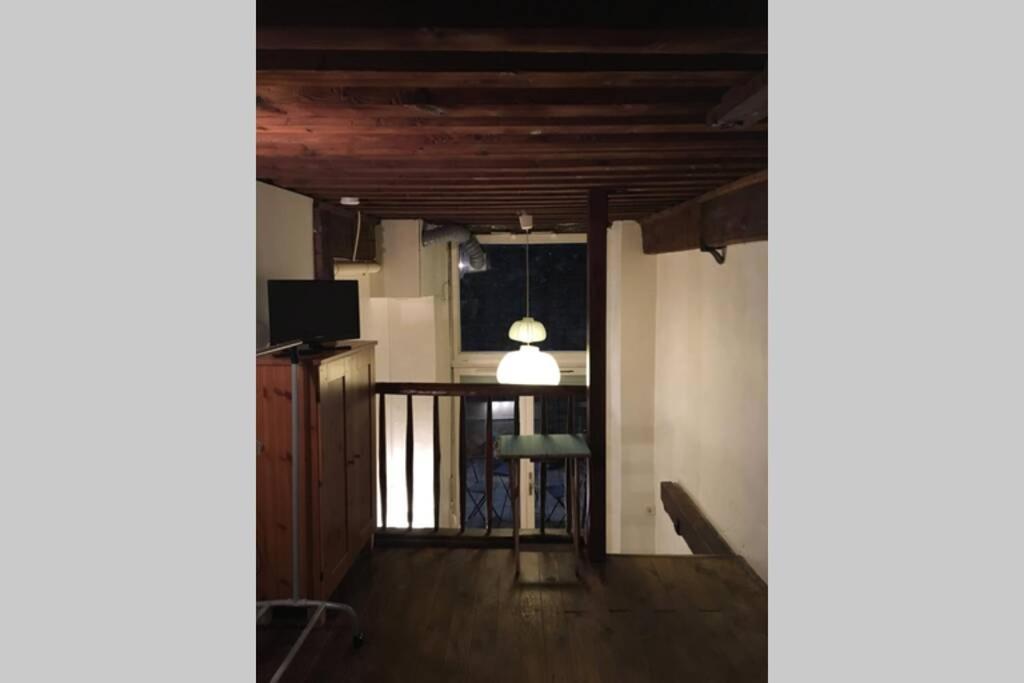 Studio Lyon 1Er Luaran gambar